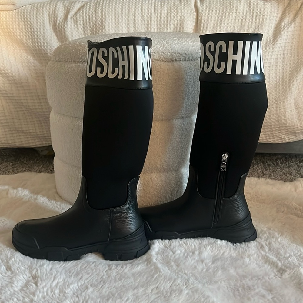 Love Moschino knee boots